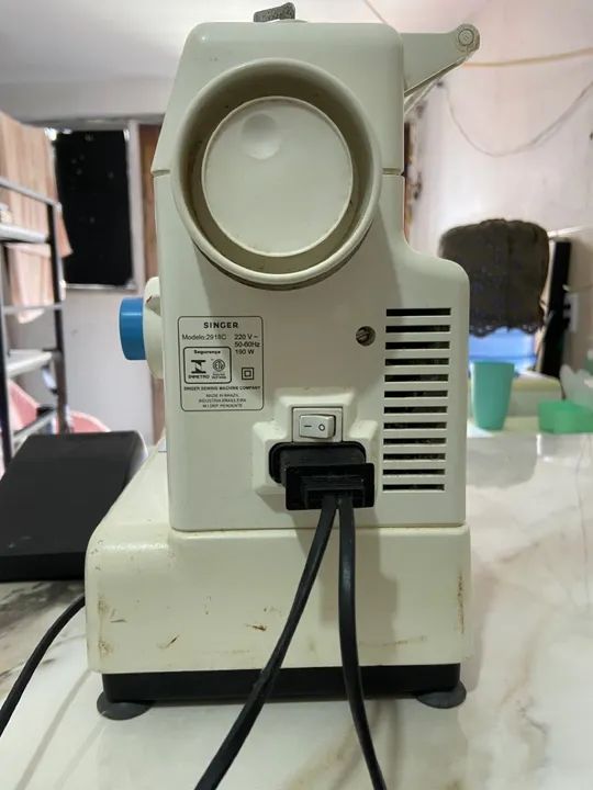 Máquina de costura singer - Foto 3