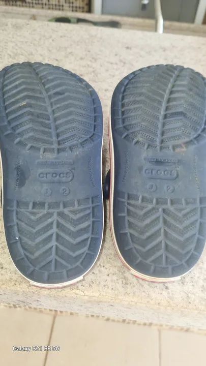 Crocs azul.marinho original - Foto 2