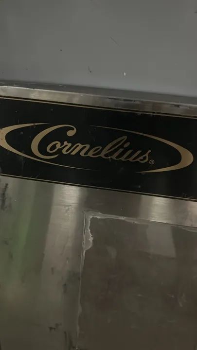 Máquina de gelo cubinho sólido