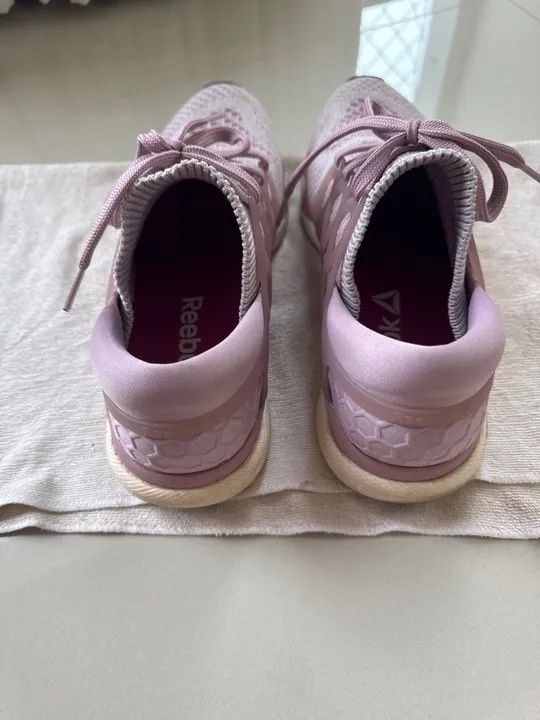 TÊNIS REEBOK FLOATRIDE TAMANHO 40 ROSA CLARO - Foto 2