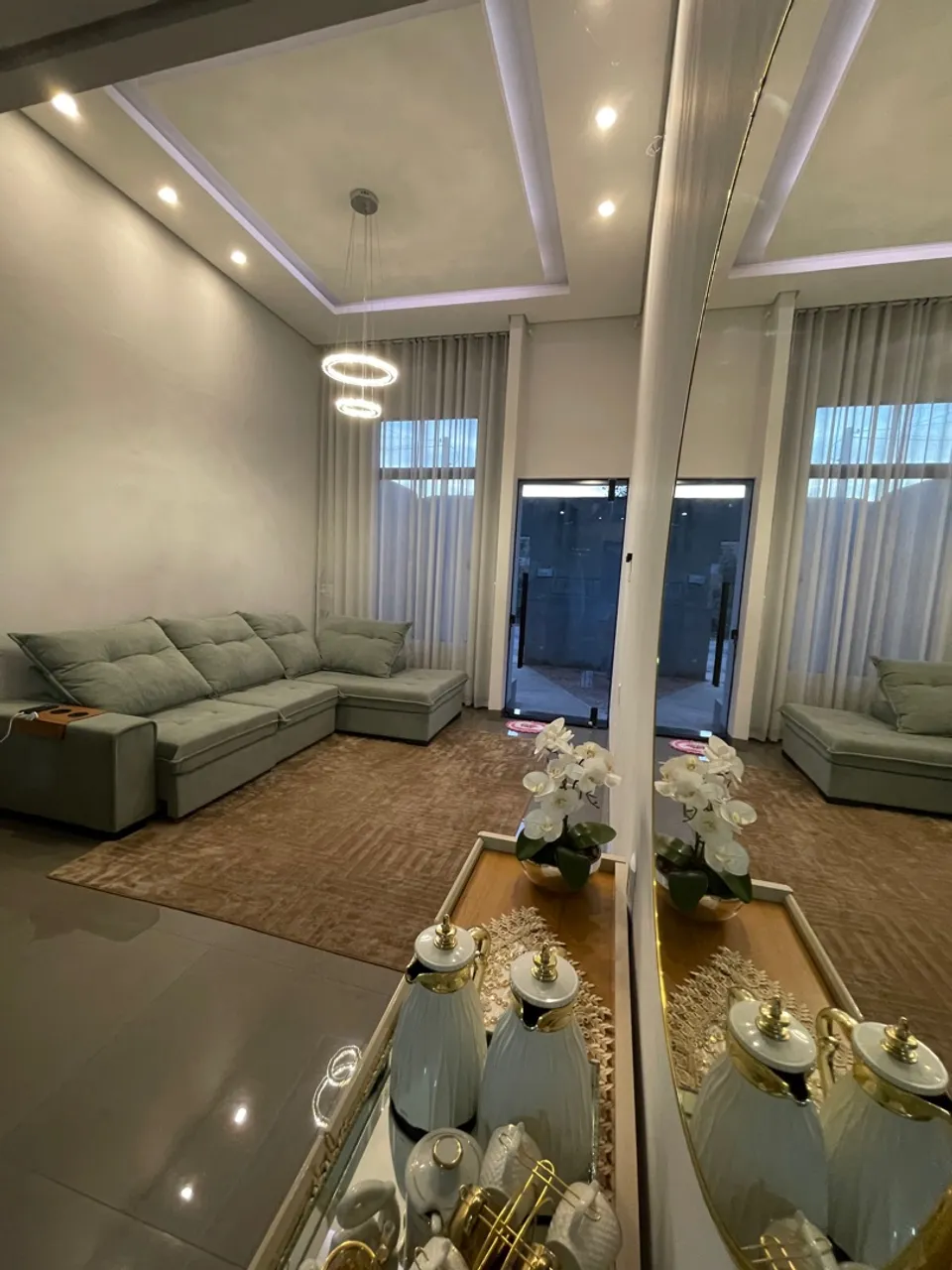Vende-se casa no jardim Mônaco pego carro no negócio *