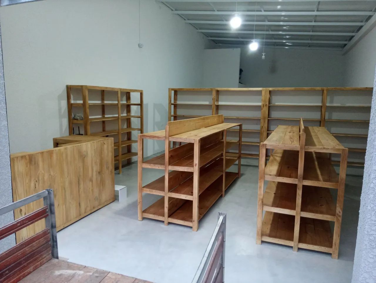 Armário de Cozinha em Madeira maciça kit completo 2.500,00 - Foto 4