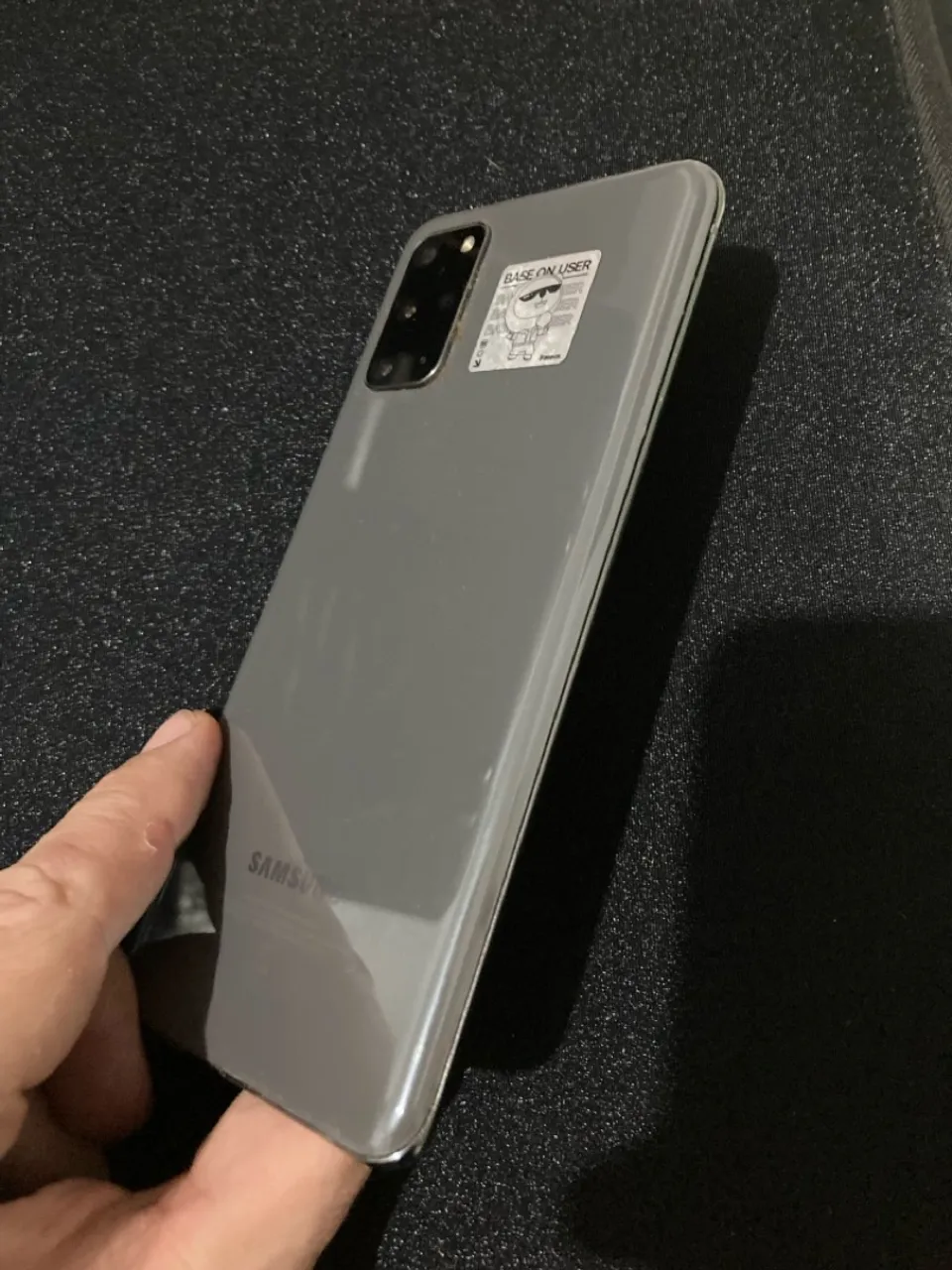 Galaxy S20 + ( precisa trocar a tela)