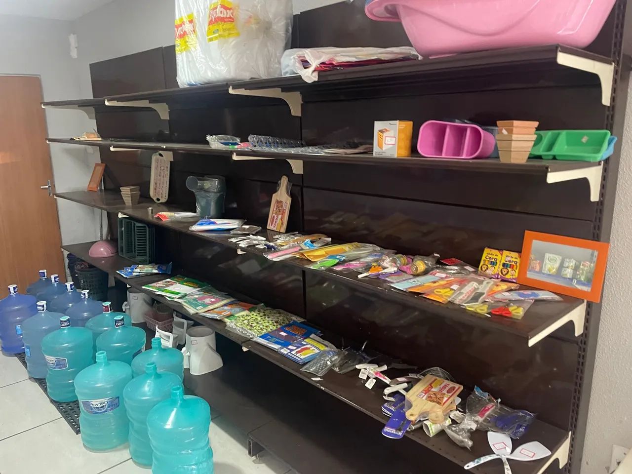 Prateleiras e Gôndolas para Comércio - Foto 2