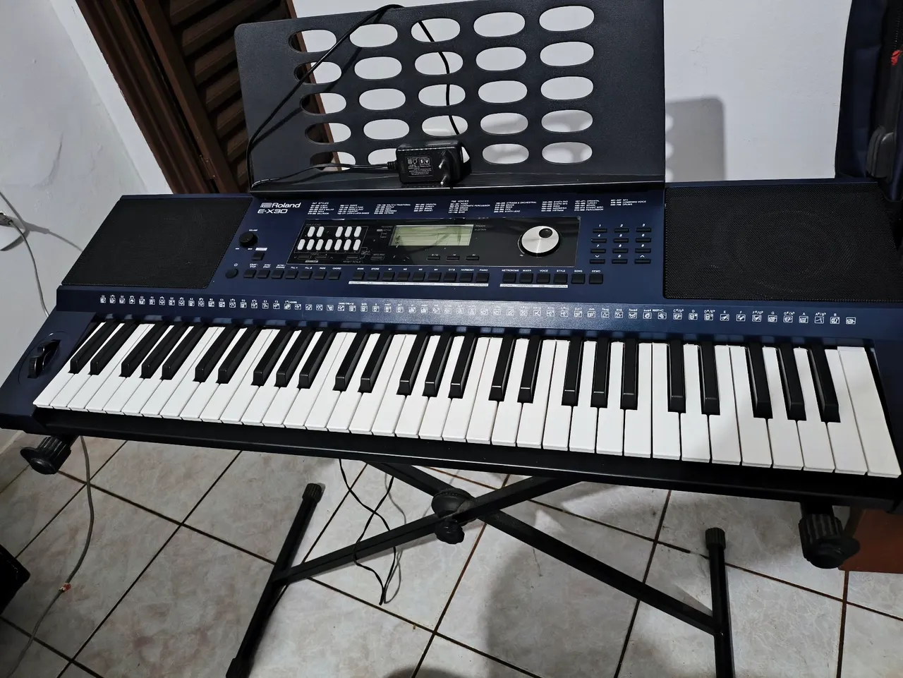 Teclado Roland E-X30