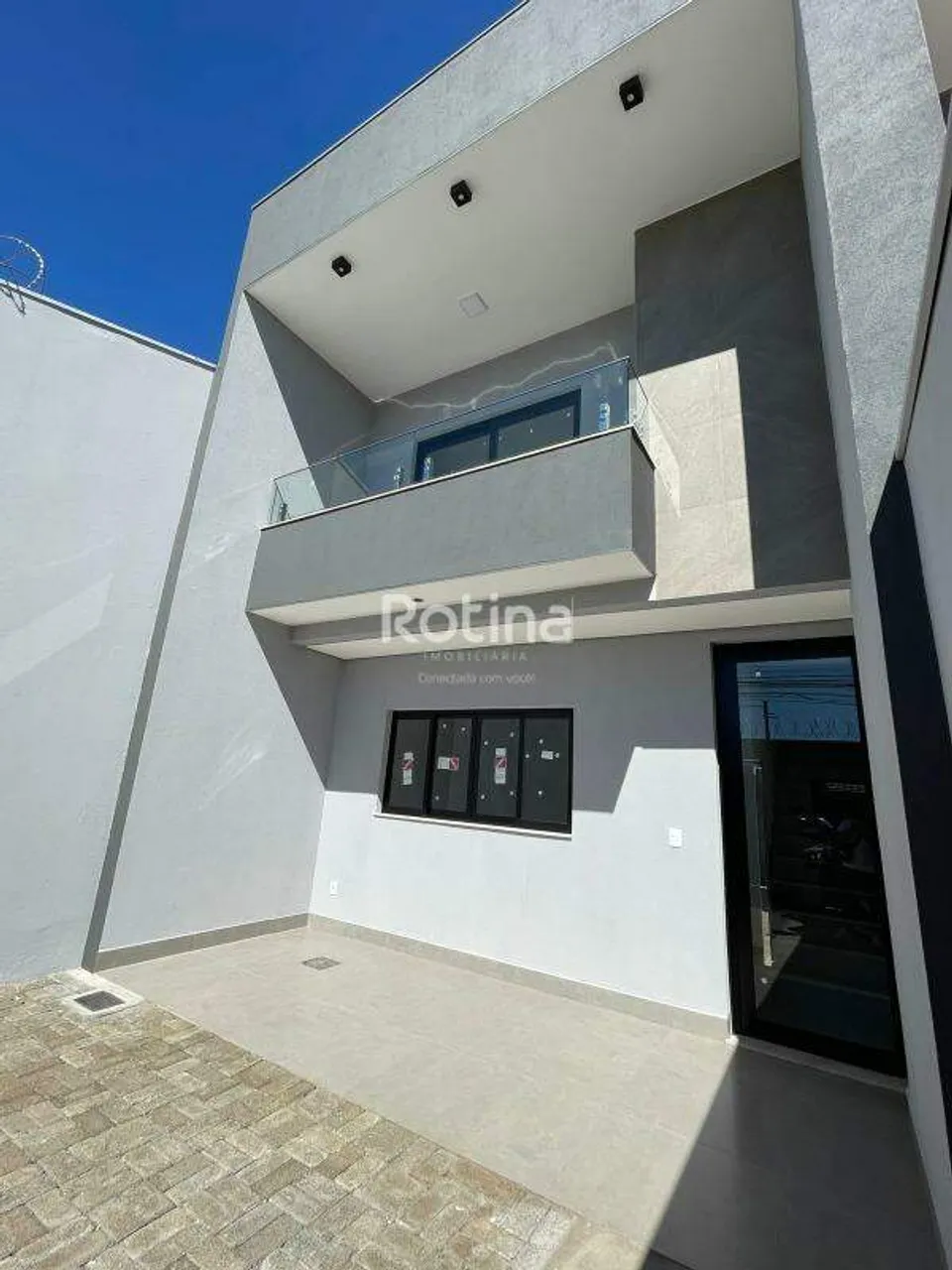 Casa à venda, 3 quartos, Santa Rosa - Uberlândia/MG - Rotina Imobiliária
