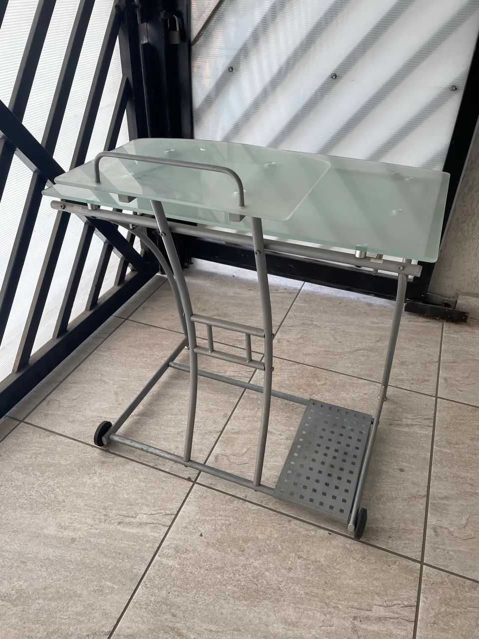 Escrivaninha de Vidro para Computador 