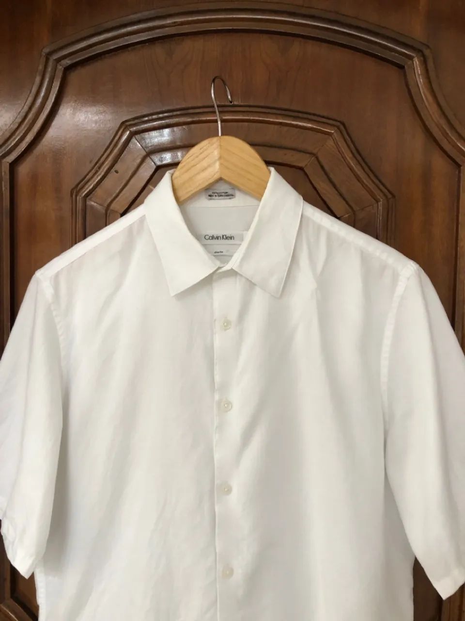 Camisa Calvin Klein Branca Manga Curta - Foto 2