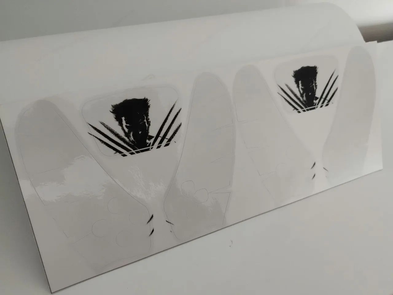 Skin PS5 Fat com disco - Wolverine  - Foto 4