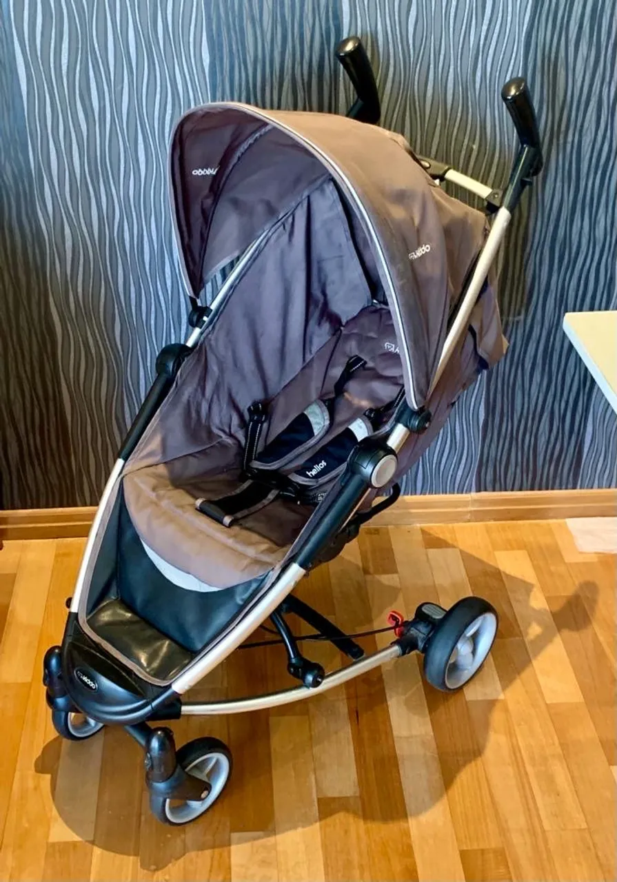 Carrinho de Bebê Helios Kiddo Dobrável excelente estado barato