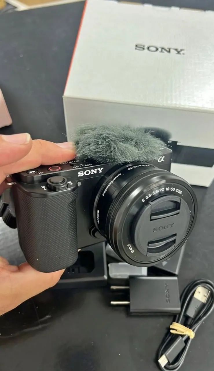 Câmera Digital Sony ZV-E10 24.2MP 3.0" Lente 16-50MM OSS  - Foto 4