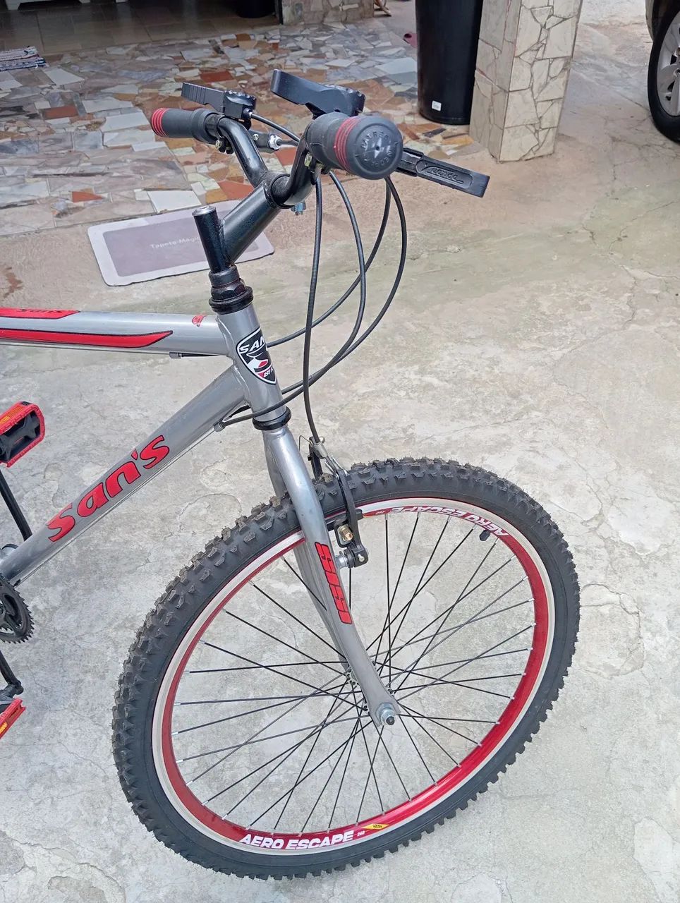 Vendo Bicicleta nova, nunca foi usada (Aro 26).