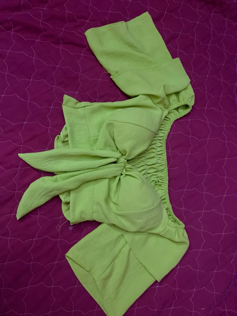 Blusa Verde Amarrada - Fashion e Estilosa!