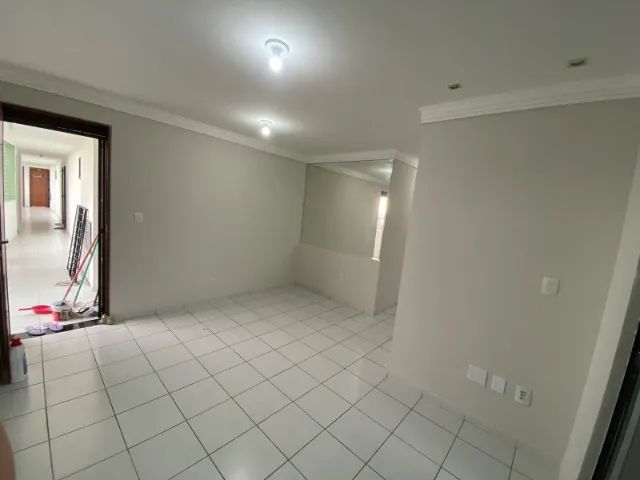 Apartamento Para Alugar com 2 Quartos por trás da Josefa Taveira - Foto 2