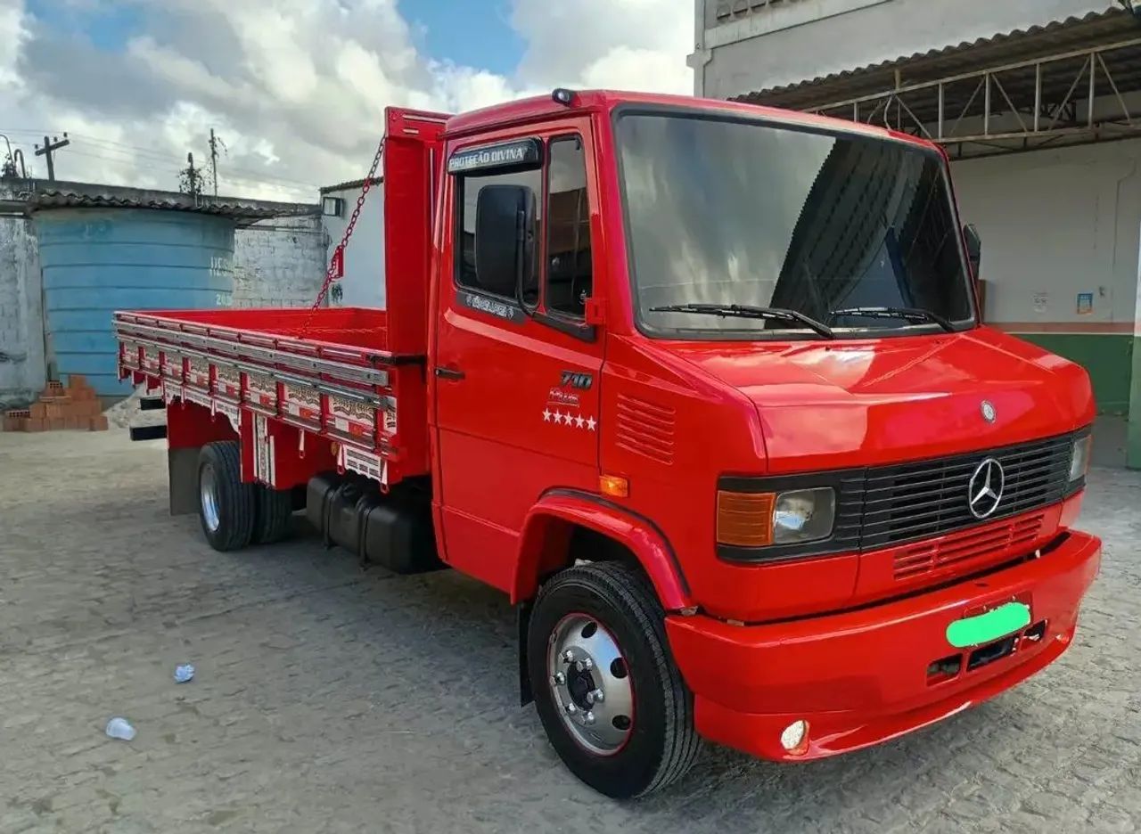 2011 Mercedes-Benz Mercedinha 710 plus - Foto 2