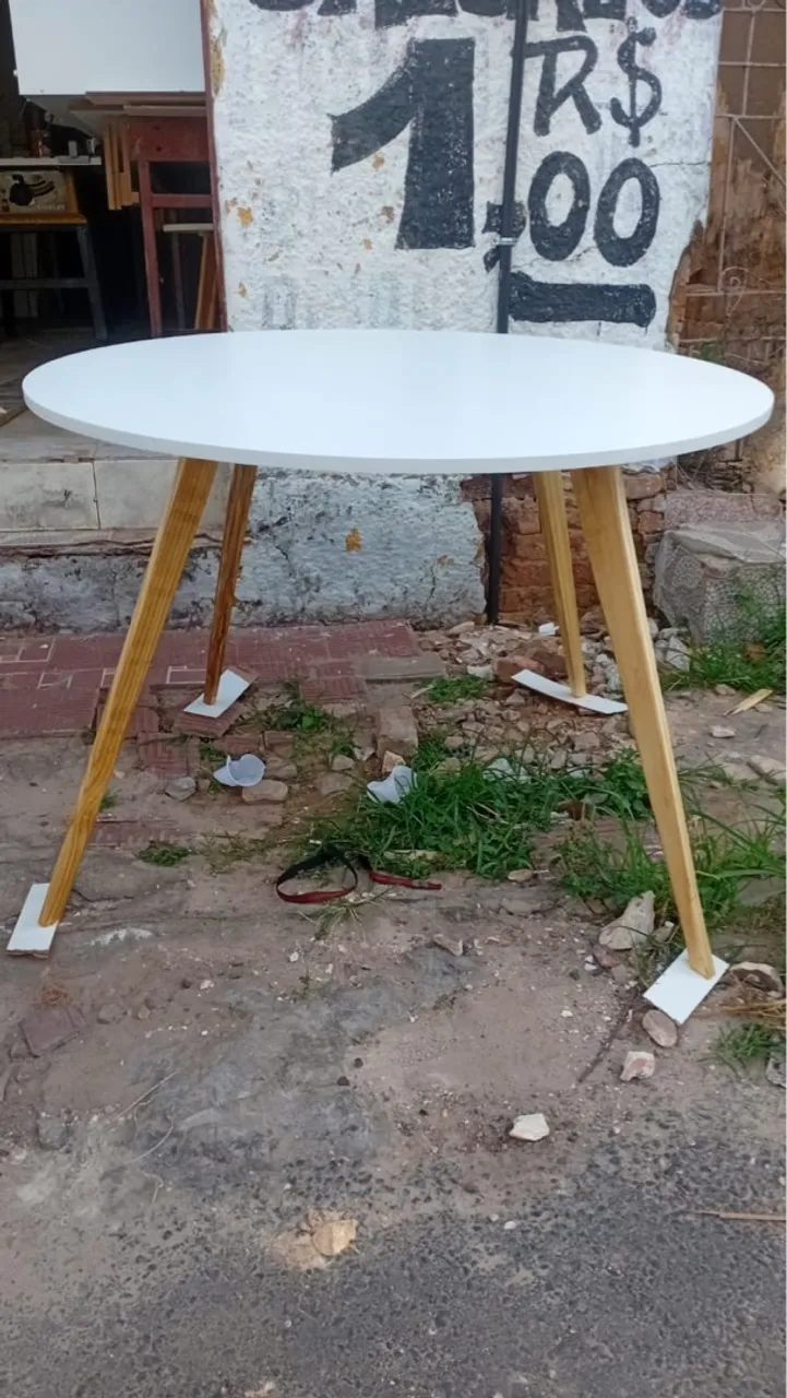 Mesa de jantar 4 cadeiras