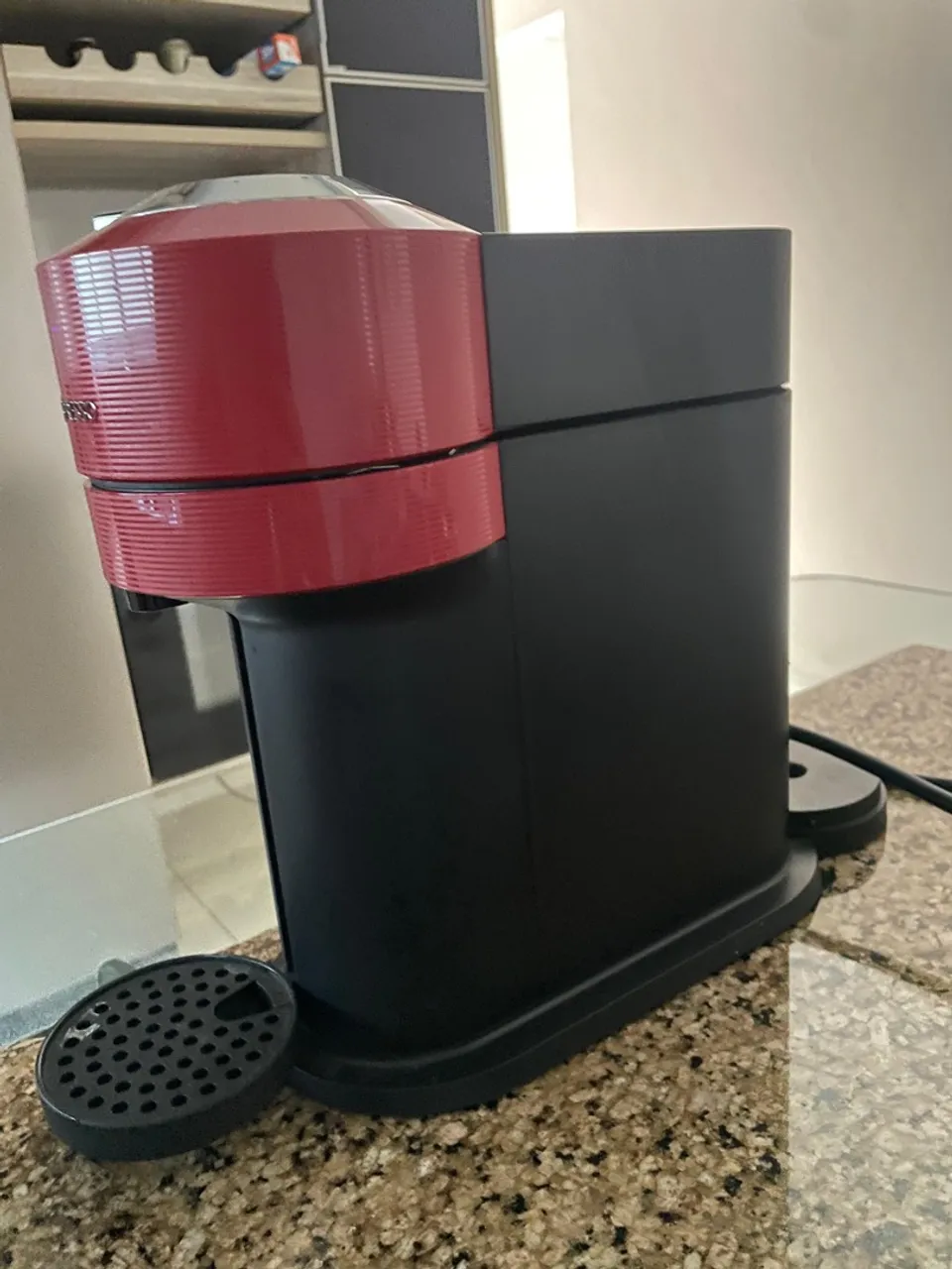 Cafeteira Nespresso Vertuo - Vermelha