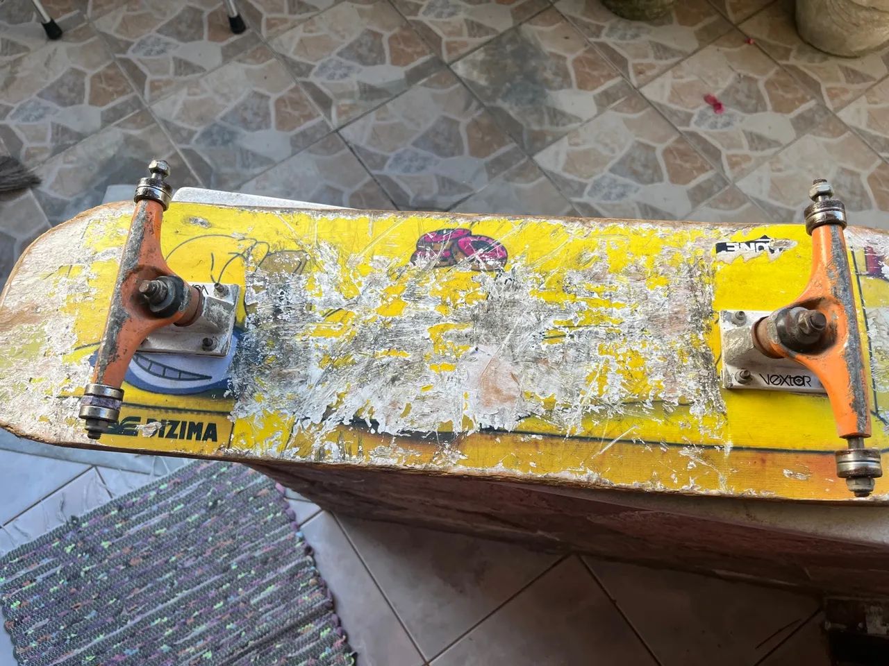 Skate Ciclone Dízima amarelo usado  - Foto 5