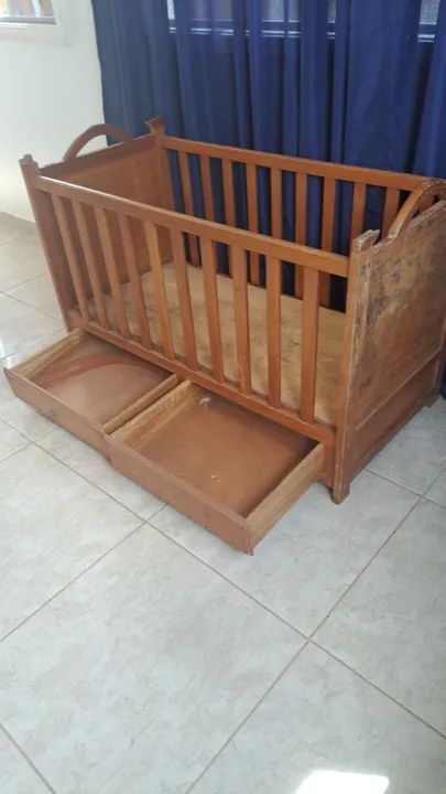 Berço de madeira antigo - Foto 3