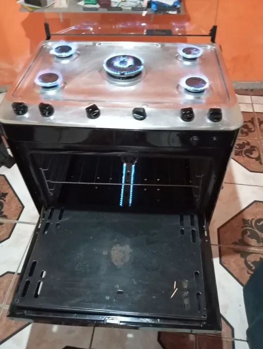 Vendo fogão 5 bocas, Esmaltec, em perfeito estado, funcionando tudo perfeitamente. - Foto 5