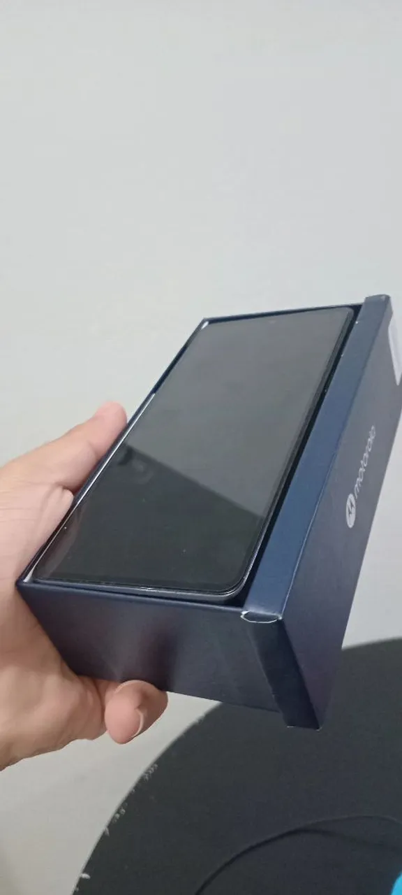 Motorola EDGE 20 8GB (não é o lite)