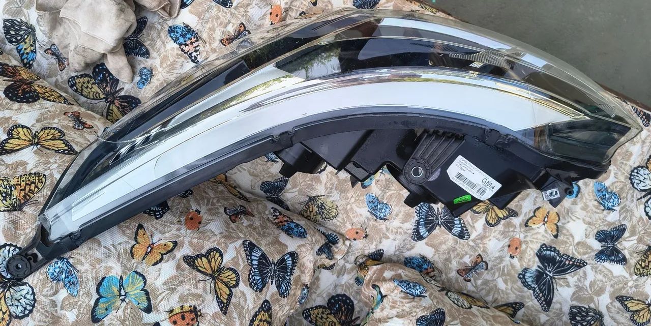Farol Dianteiro Original Gm Esquerdo Cobalt 2016 a 2018  - Foto 6