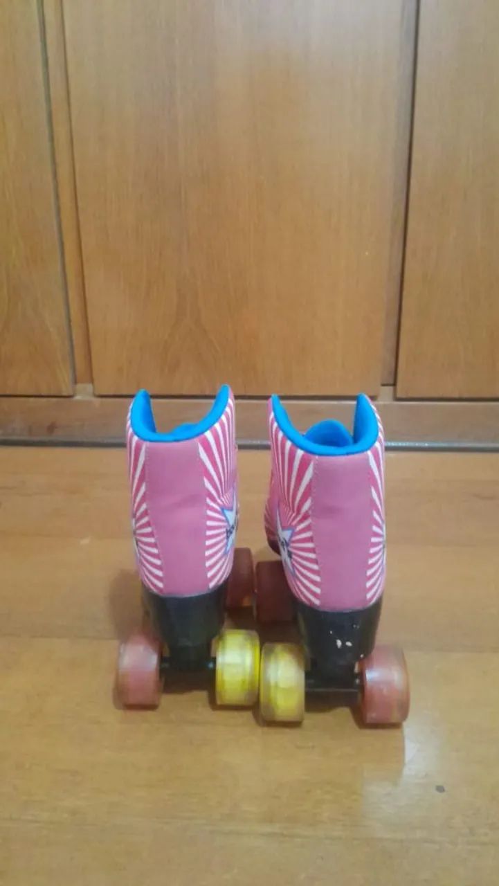 Patins (roller quad) 4 rodas, freio, cadarço  - Foto 3