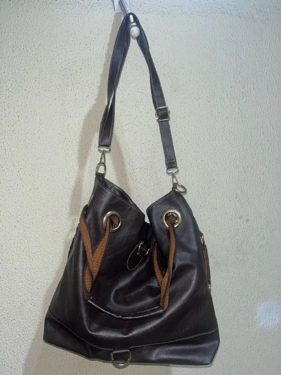 Bolsa sacola grande marrom - 2 alças (ombro e transversal)