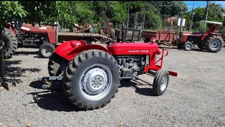 Trator Massey Ferguson 65X - Excelente estado
