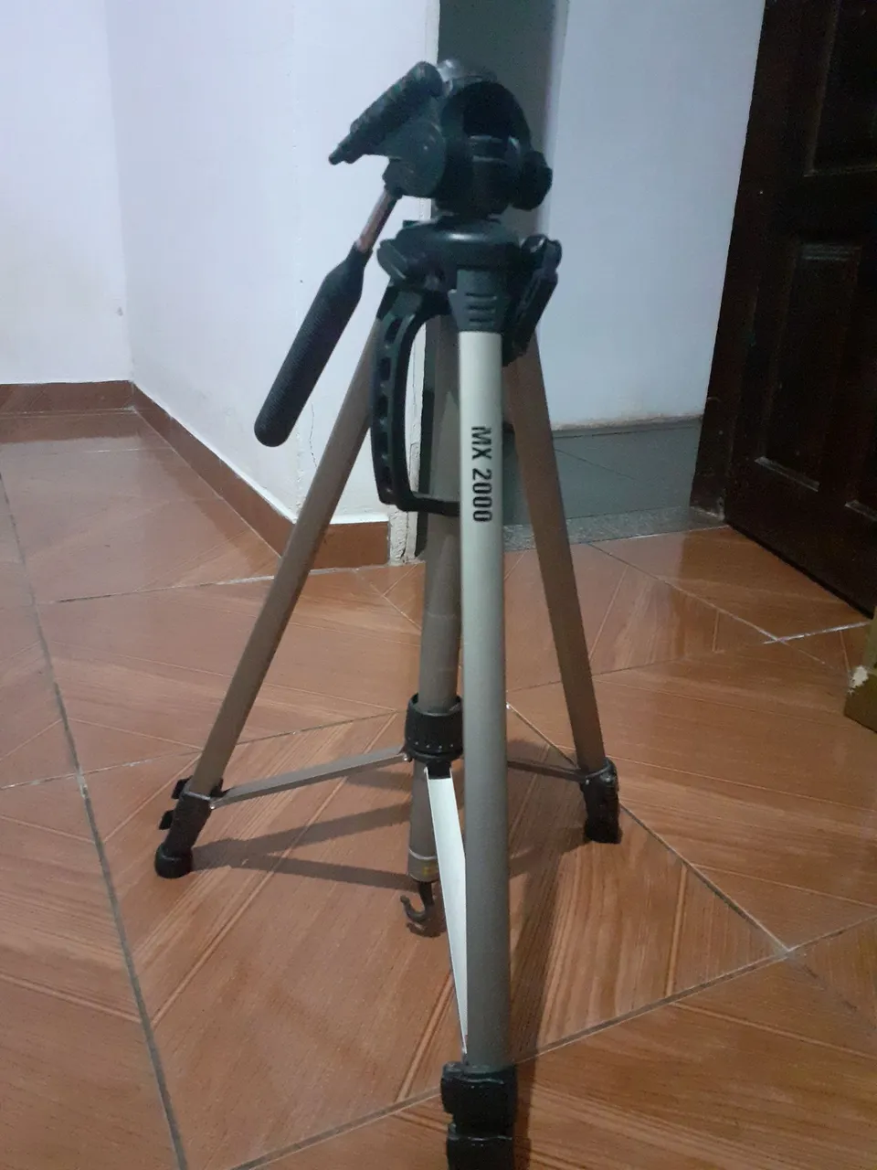 Tripé MX 2000