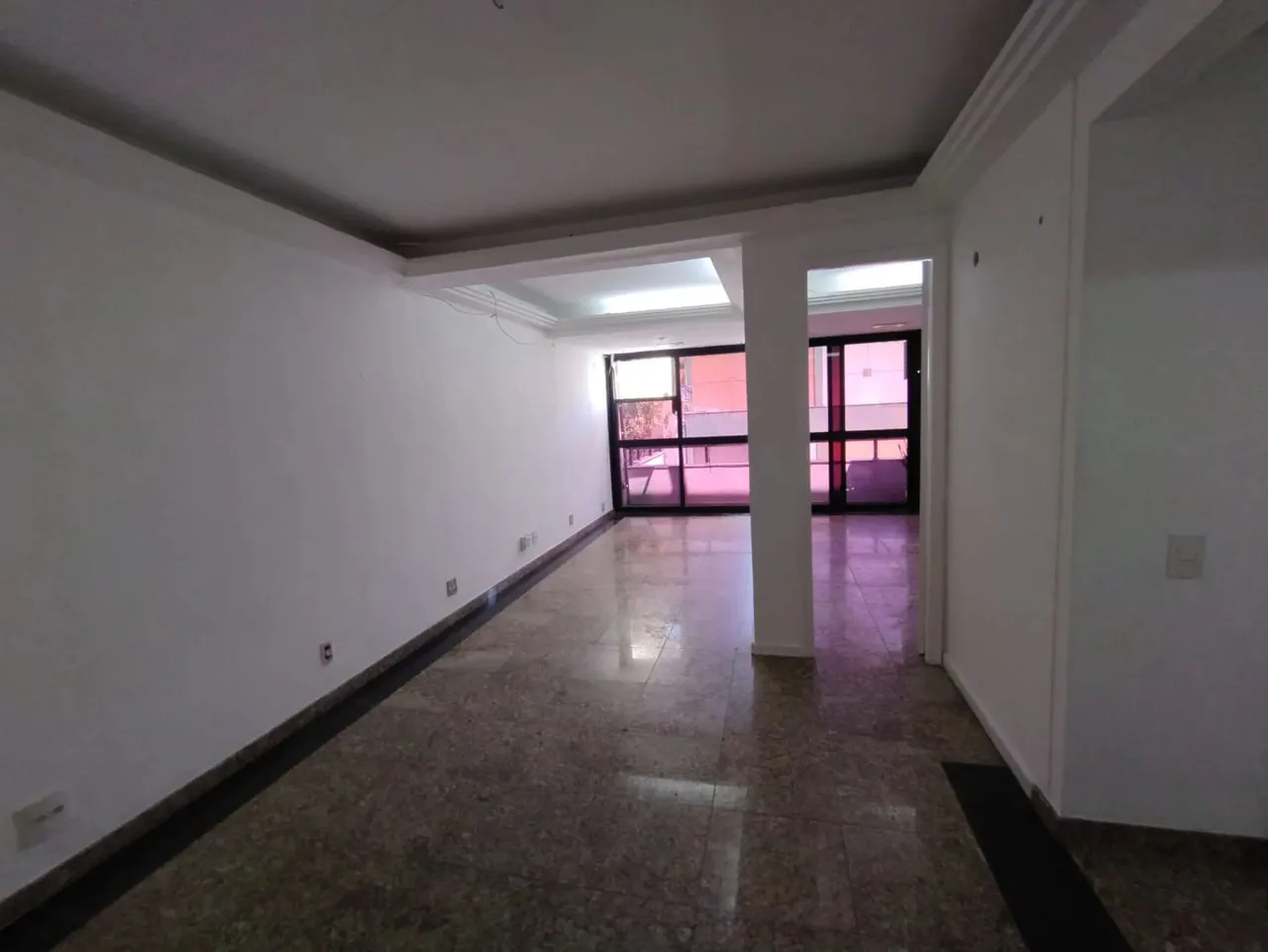 Sala comercial/ Consultório para aluguel com 43 m² em Barra da Tijuca - Rio de Janeiro - R