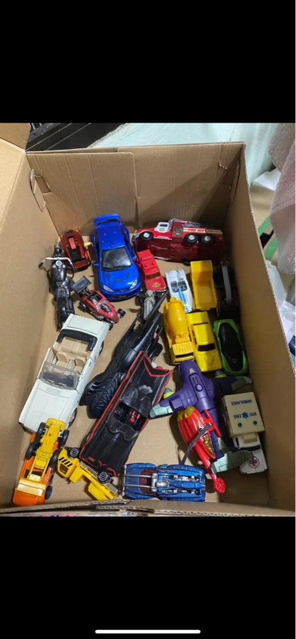 Coleção de carrinhos (maioria hotwheels)