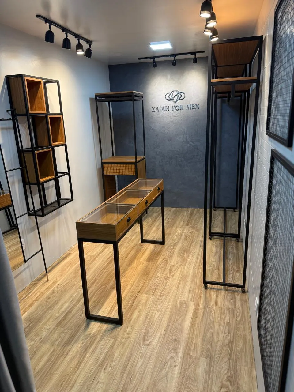 ALUGO ÓTIMA SALA COMERCIAL NO STUDIO ZAIAH VIERALVES