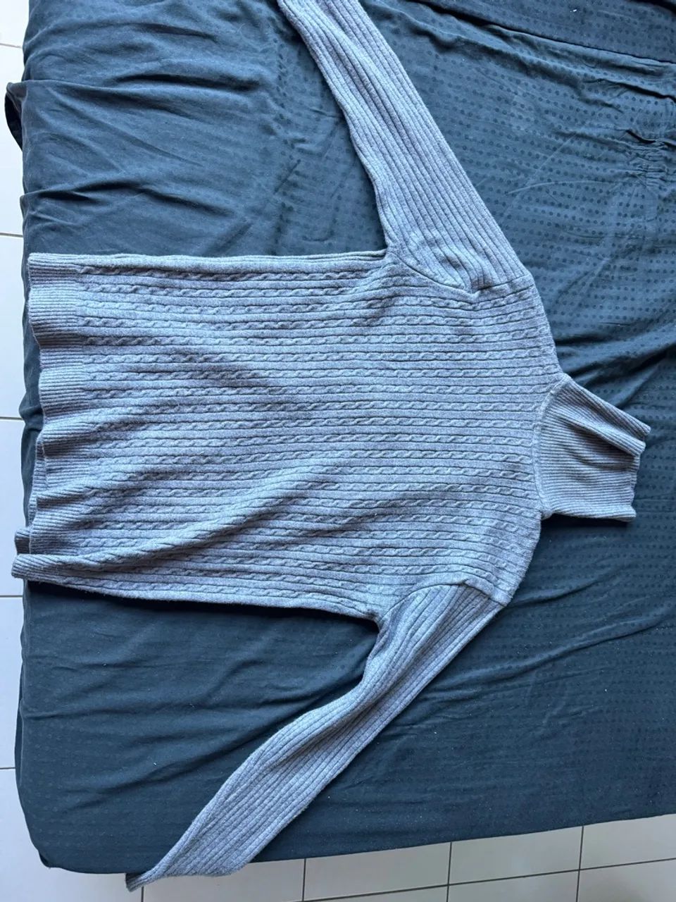 Blusa de gola alta Cinza Elegante - Foto 2