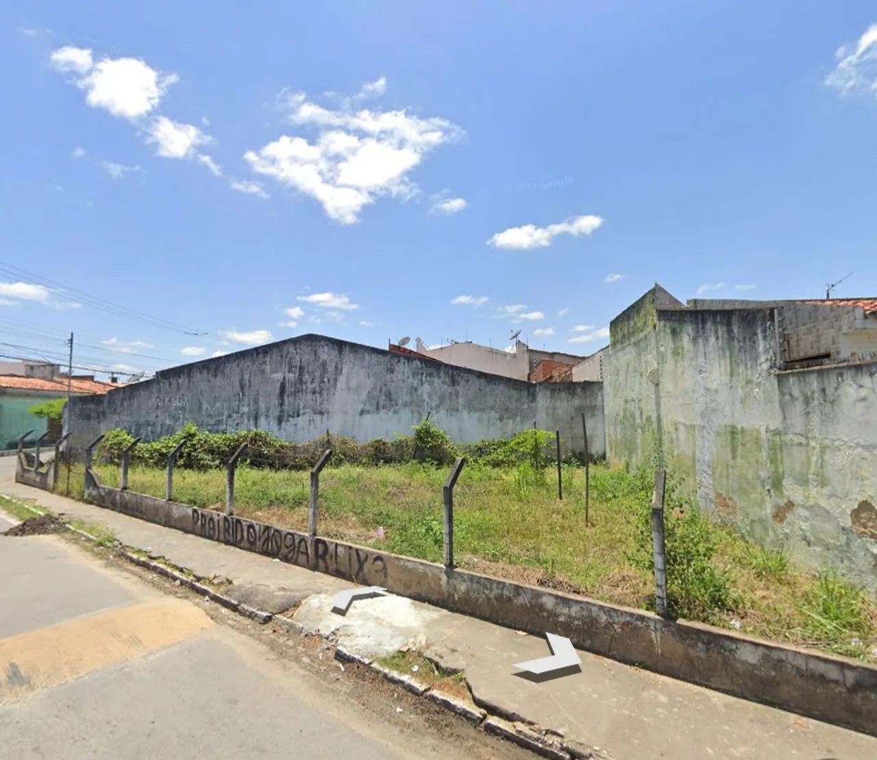 Terreno próximo a praça dos Três Poderes em Lagarto/Se