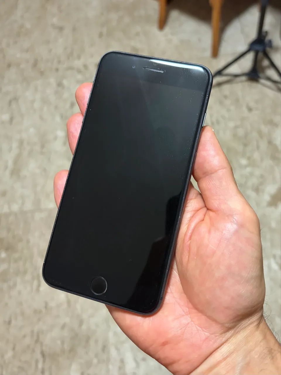 Iphone 8 Plus 256GB cinza espacial c/ capa - Celulares e