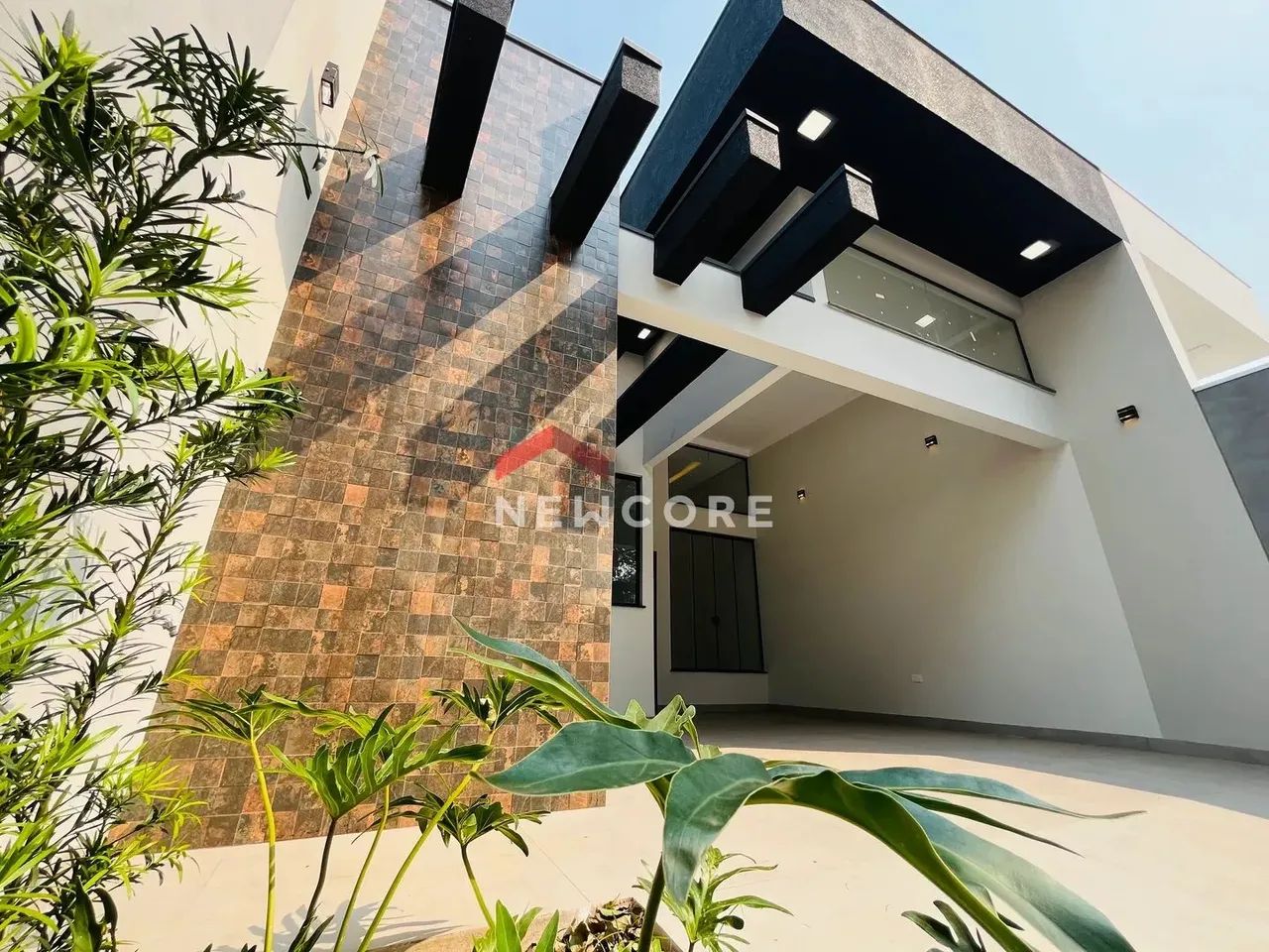 Casa em Rua Pioneira Norvina Maria Gonçalves - Jardim Império do Sol - Maringá/PR