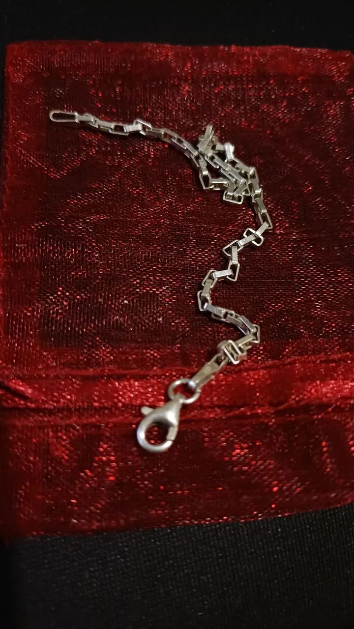 Pulseira em Prata - Modelo Elo Retangular Alongado 