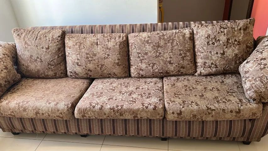 Sofá marrom 4 lugares - 2,90m - Foto 2