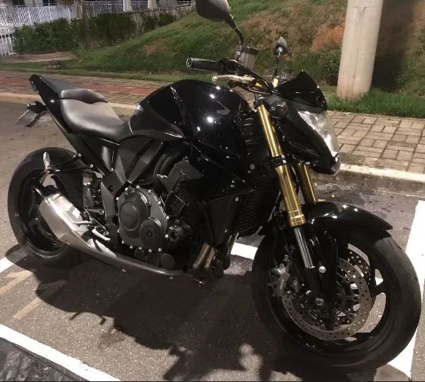 CB 1000 