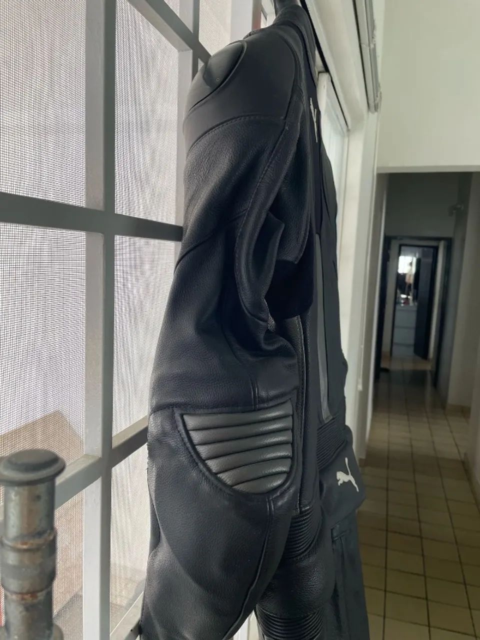 Macacão Puma Dainese (duas peças) - Tamanho 54 - Foto 3