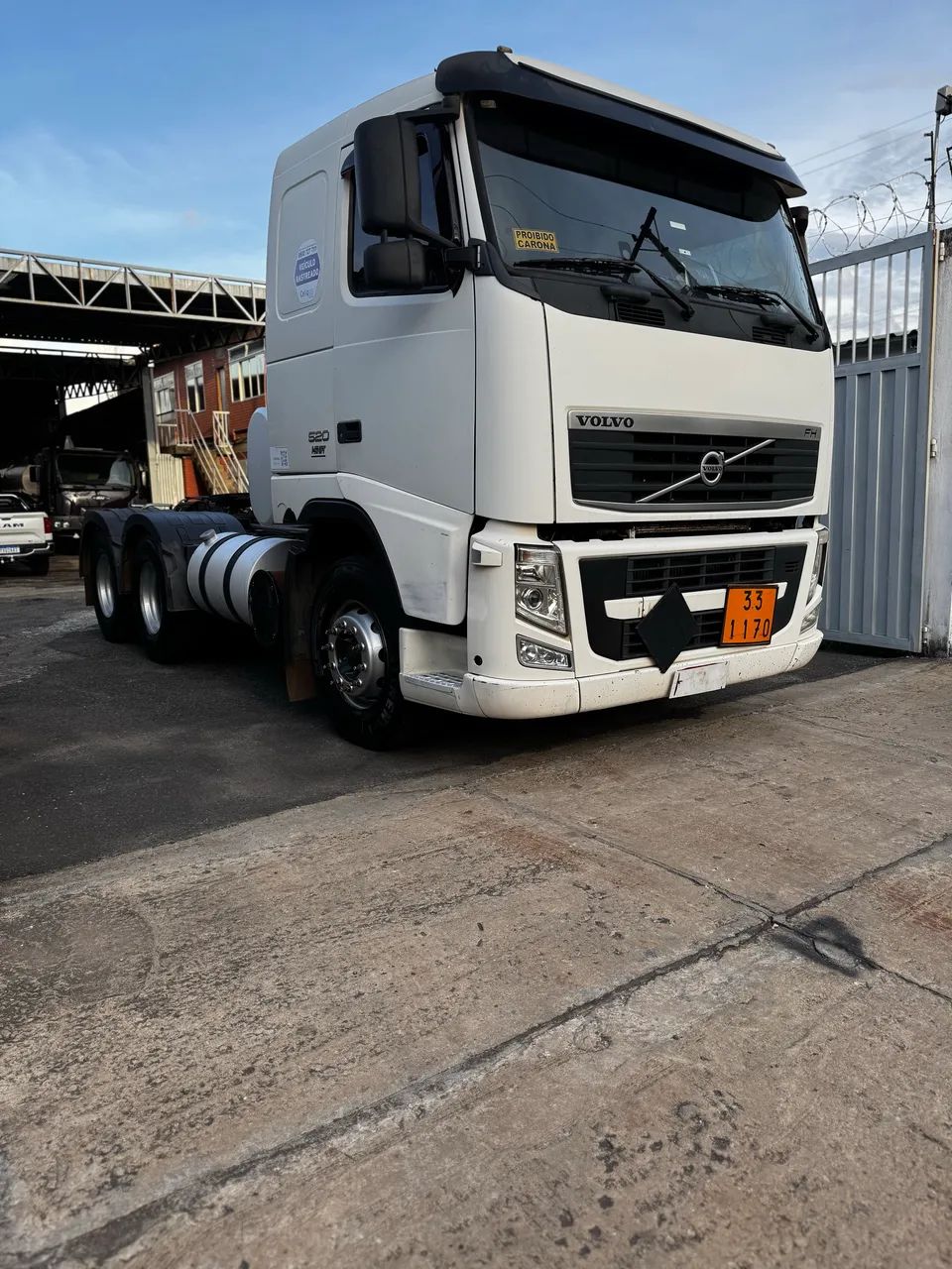 Volvo FH 520 6x4 ano 2011 - Foto 8