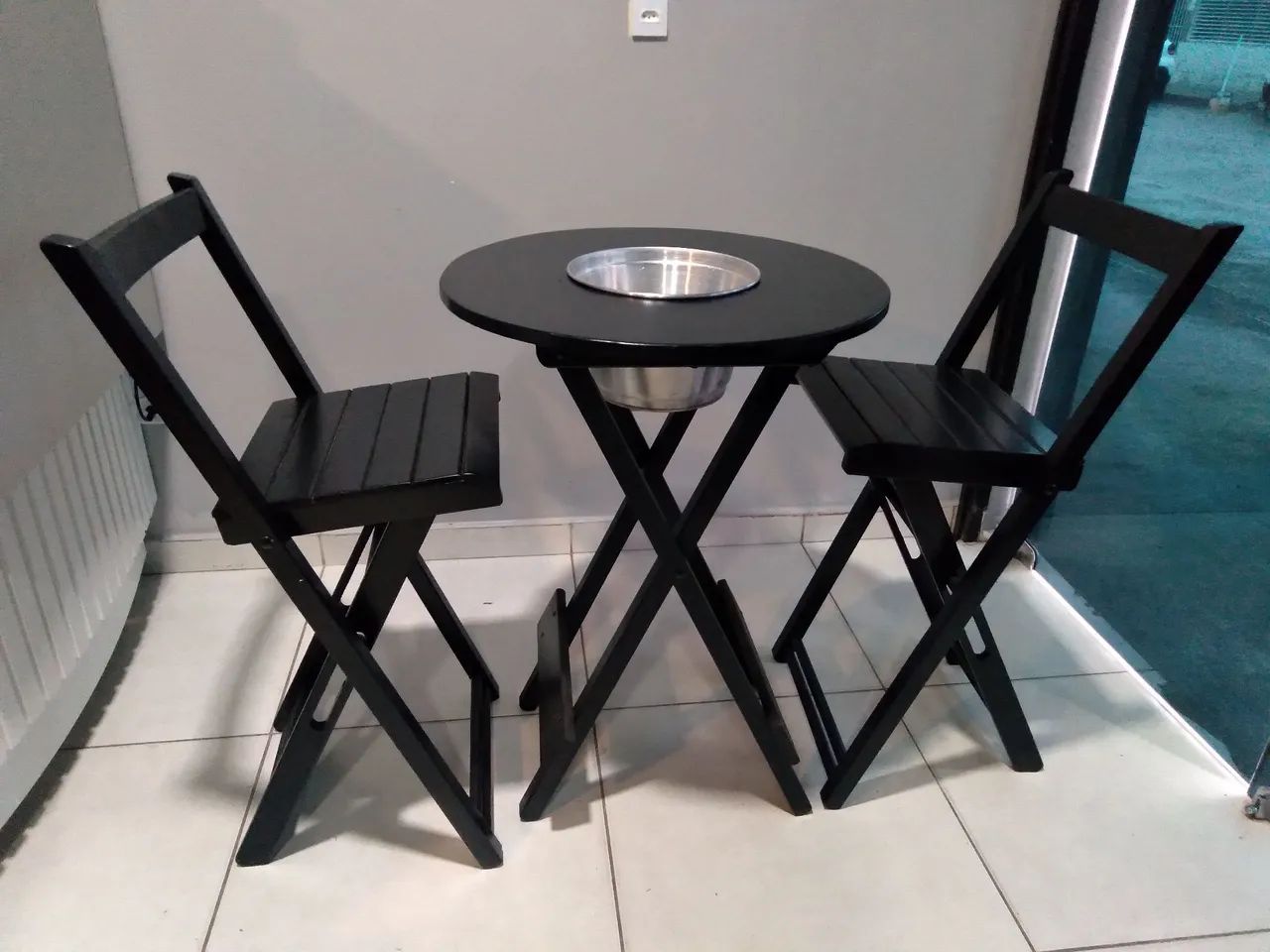Mesa Bistrô dobrável preta com 2 cadeiras - Foto 2