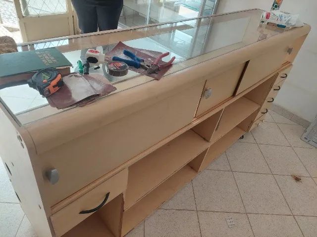 MONTAR SEU NEGÓCIO - VENDO BALCÃO DE LOJA EXCELENTE - Foto 3
