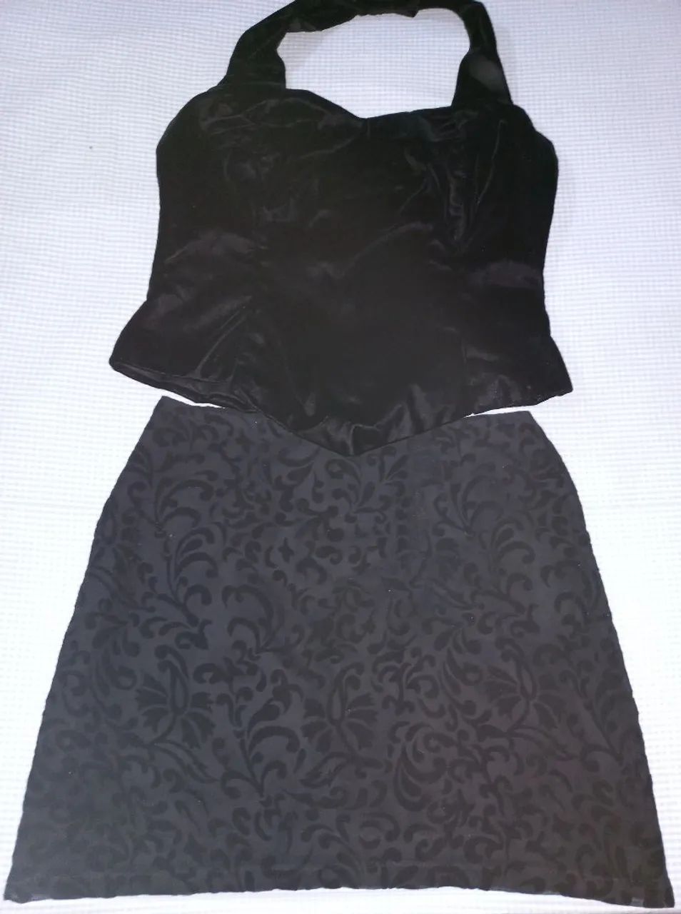 Conjunto Top com Saia Estampada em veludo Elegante