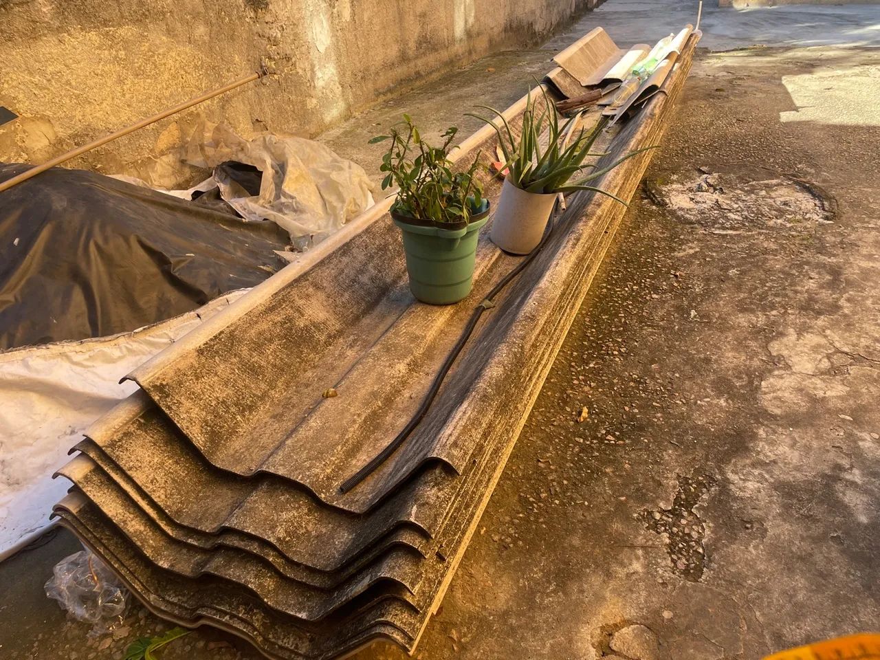 Telhas de Fibrocimento Onduladas. Telha Kalhetão. 