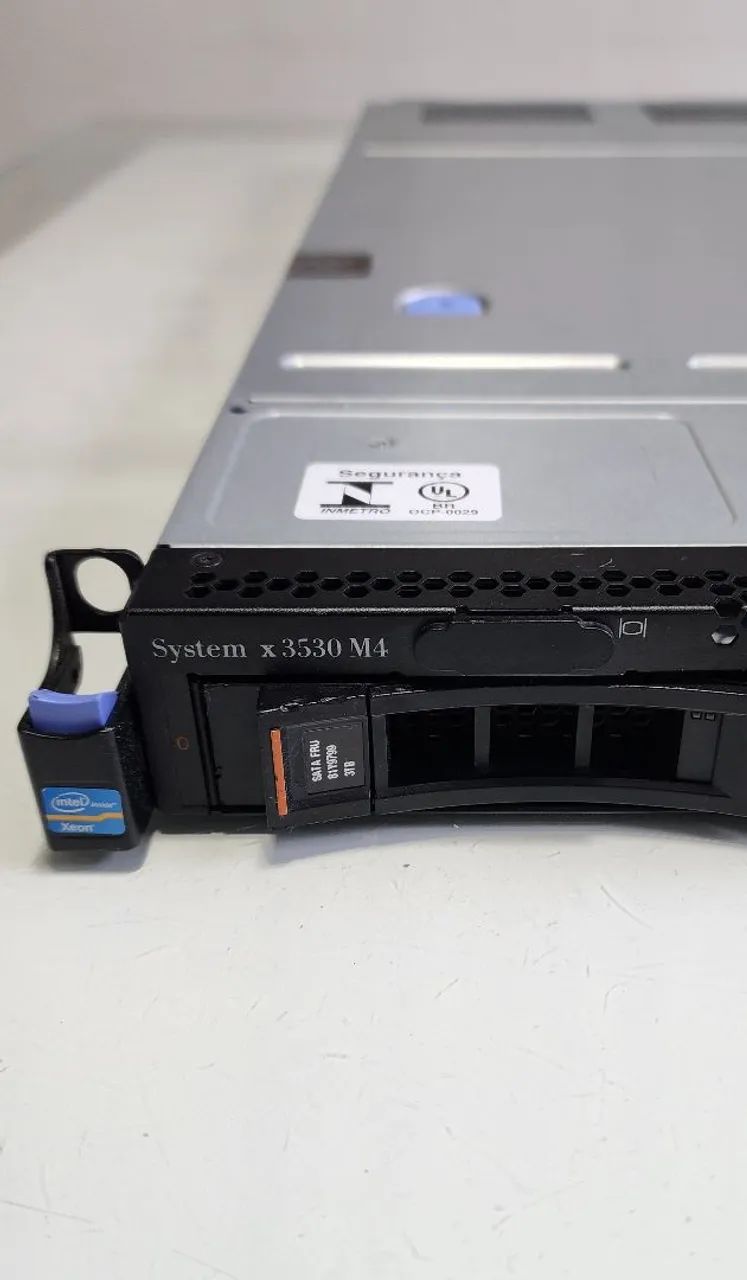 Servidor NAS IBM x3530 M4 48GB RAM
