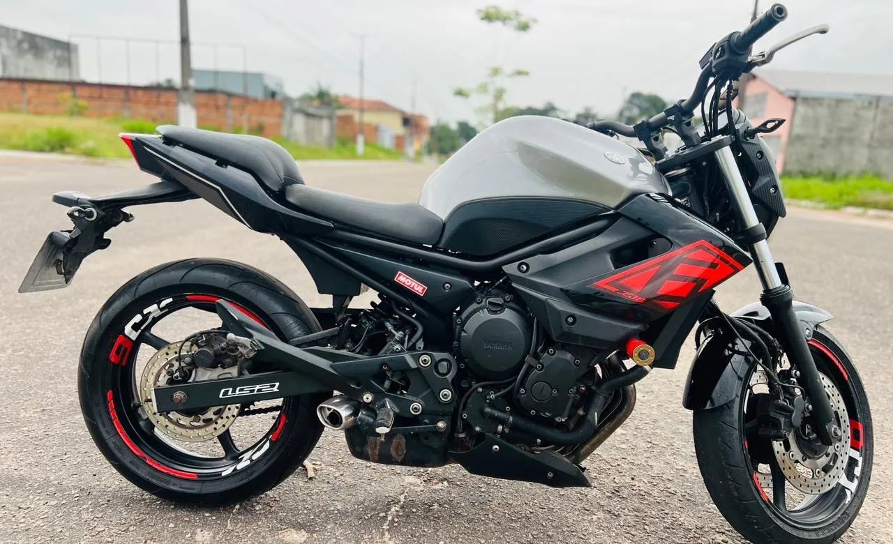 XJ6 2017 - Foto 2