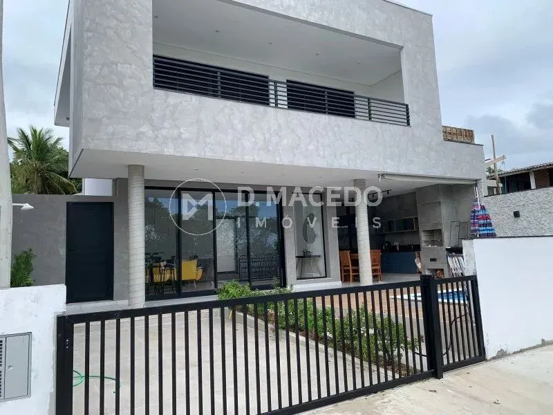 Casa para alugar em Condominio Lagoinha de 349.00m² com 6 Quartos, 4 Suites e 2 Garagens