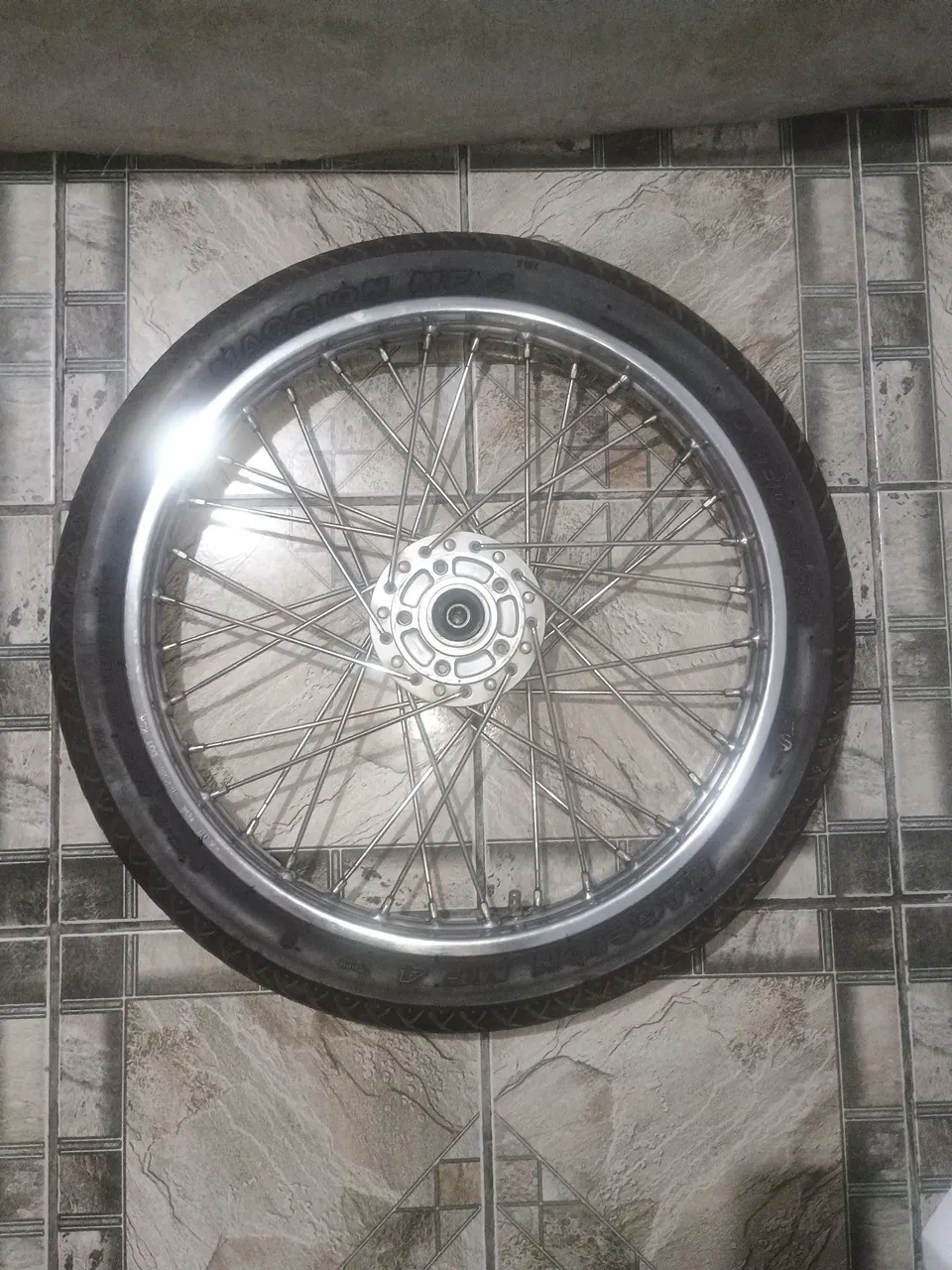 Rodas em perfeito estado de conservação para aro 18 ideal pra 150 2008